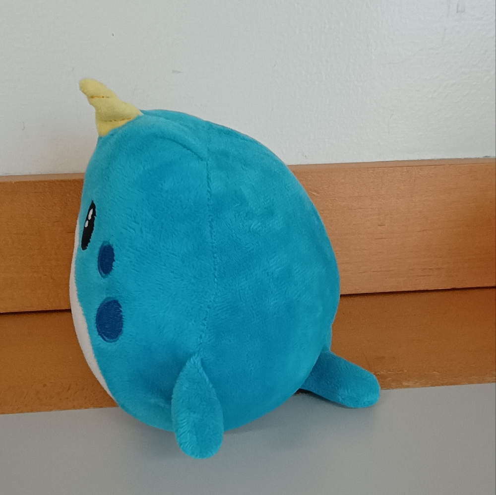 Fiesta Toys Cutie Beans Gumball 7” Plush Narwhal - Picture 3 of 14